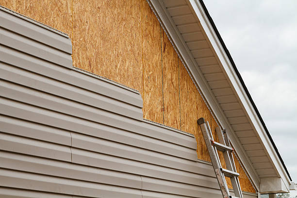 Professional Fiber Cement Siding technician working in Strasburg, PA
